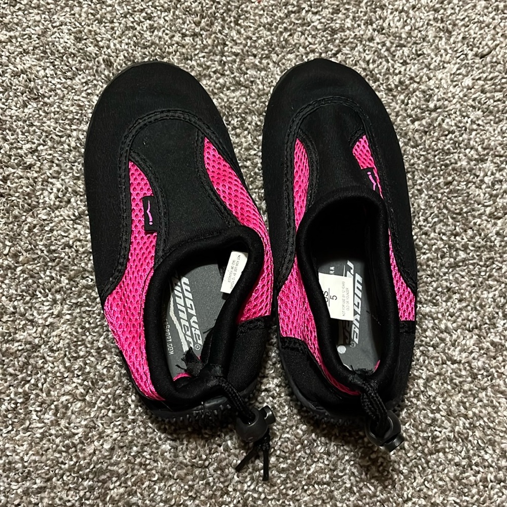 Wave runner water shoes